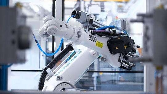 江苏发布机器人产业发展三年行动计划